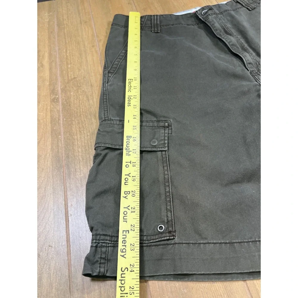 Vintage Levi Strauss Mens Sz 36 Olive Green Cargo Shorts thrashed Cotton